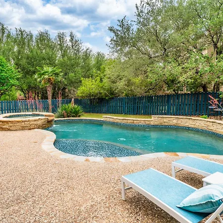 Upstay - Spacious Home W Pool-Hot Tub-Office-Yard